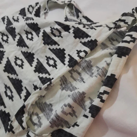 ● Victoria's Secret | VS PINK Aztec Tribal Print Teal Tank Top - Picture 6 of 10